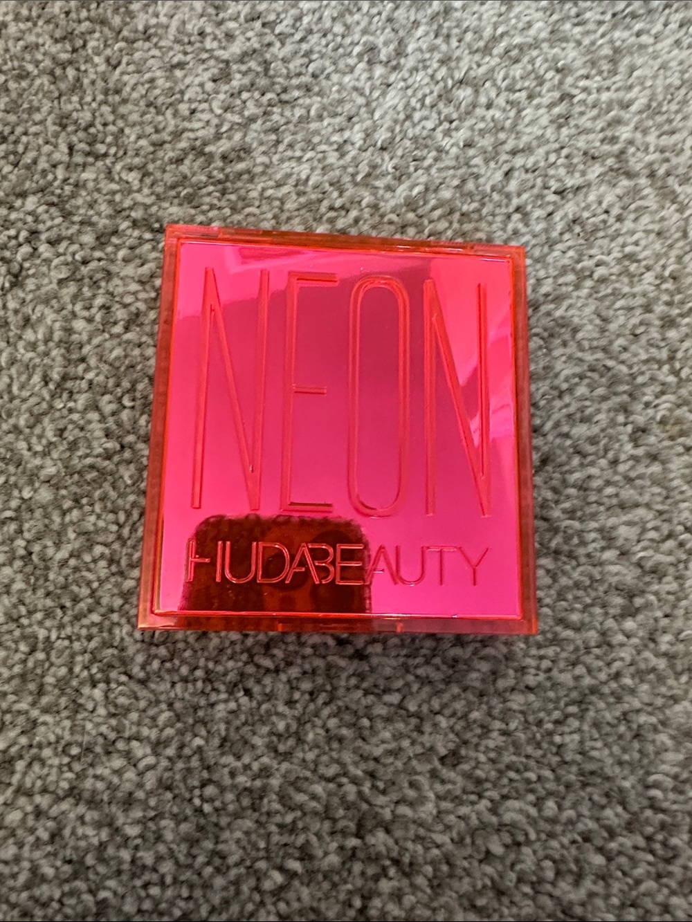 HUDA BEAUTY Neon Pallete